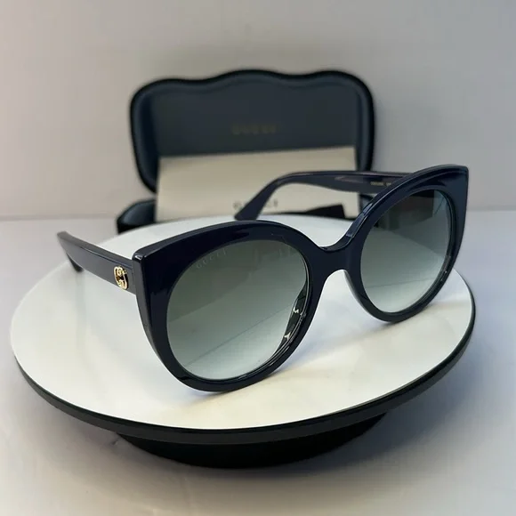 New 100% Authentic Gucci GG0325S008 Cat eye Sunglasses